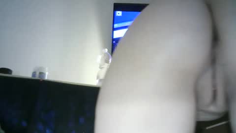 Snapshot of 77lilu chatting on 21, 4, 2026 Lilu online show from 21, 4, 2026