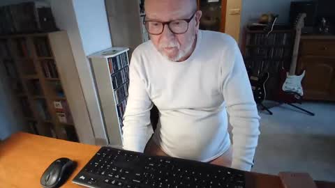  Papi  online show from 2, 3, 2025