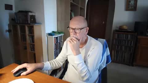  Papi  online show from 6, 4, 2026