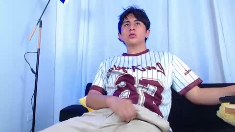 Snapshot of 7zyan chatting on 13, 12, 2025 zyan online show from 13, 12, 2025