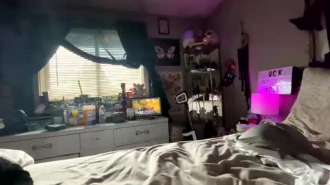 Snapshot of 88heygirlhey88 chatting on 13, 1, 2026 That girl online show from 13, 1, 2026