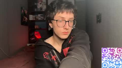 Snapshot of 8_goat chatting on 17, 12, 2025 Phillip online show from 17, 12, 2025