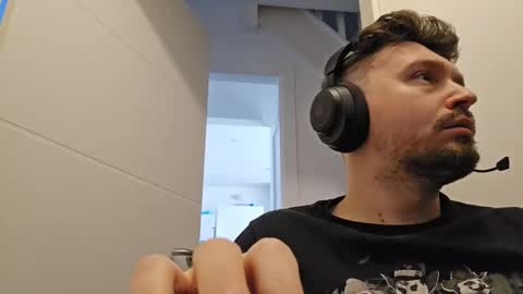 8inchdude93 online show from 21, 3, 2026