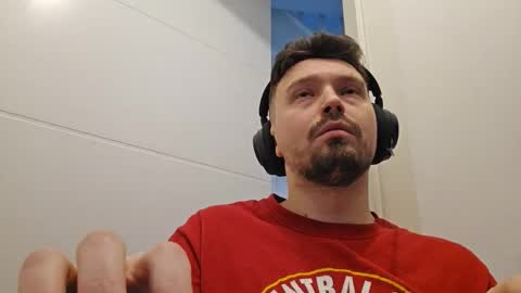 8inchdude93 online show from 22, 4, 2026