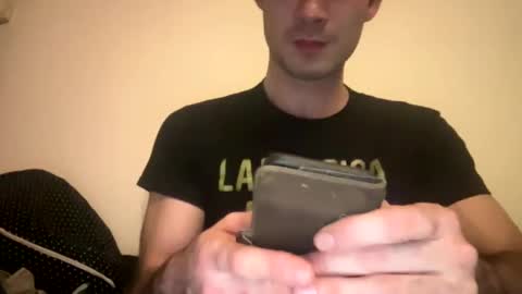 Snapshot of 9thislandd chatting on 8, 1, 2025 9thislandd online show from 8, 1, 2025