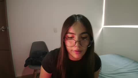 Snapshot of _abbyyyy_ chatting on 27, 4, 2026 abby 3 online show from 27, 4, 2026