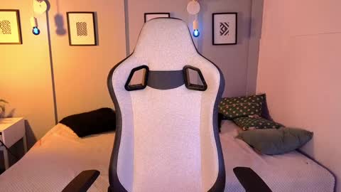 abigaill online show from 14, 12, 2024