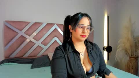 Snapshot of _adahara_queen_ chatting on 29, 10, 2025 Adahara online show from 29, 10, 2025