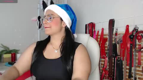 Snapshot of _adahara_queen_ chatting on 17, 12, 2025 Adahara online show from 17, 12, 2025