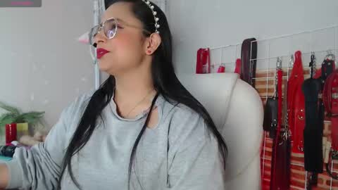 Snapshot of _adahara_queen_ chatting on 18, 12, 2025 Adahara online show from 18, 12, 2025