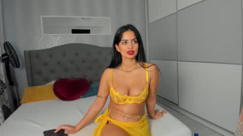 Adelle online show from 25, 10, 2025