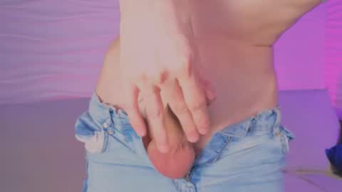 Snapshot of _adrian_the_one chatting on 14, 11, 2025 adrian online show from 14, 11, 2025