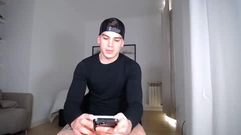 _aesthetic online show from 11, 4, 2026