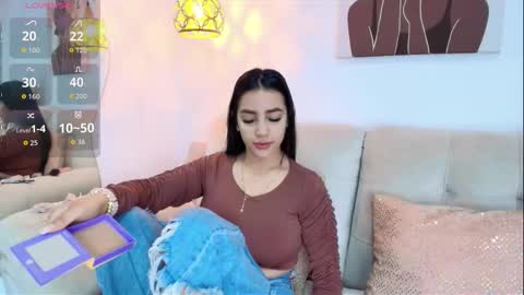 Snapshot of _alanajones_ chatting on 6, 10, 2025 ALANA  online show from 6, 10, 2025