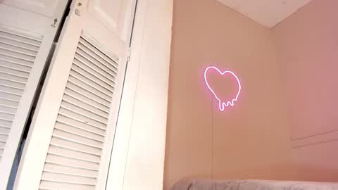 Snapshot of _aleja_x chatting on 25, 10, 2025 _aleja_x online show from 25, 10, 2025