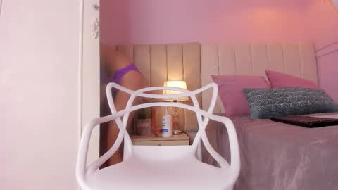 Snapshot of _aleja_x chatting on 30, 10, 2025 _aleja_x online show from 30, 10, 2025