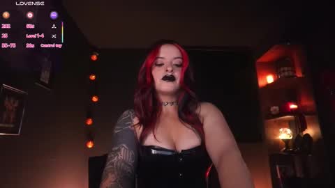 Snapshot of _alice_d chatting on 22, 10, 2025 Miss Alice My internet sucks these days see you soon online show from 22, 10, 2025