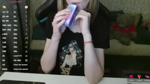 Snapshot of _alicecullen_ chatting on 24, 11, 2025 AliceCullen online show from 24, 11, 2025