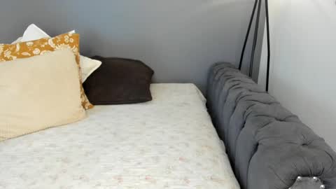  Alice  online show from 28, 2, 2025