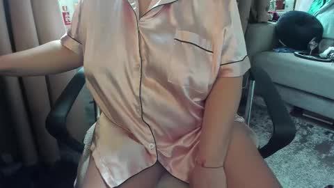 Snapshot of _alyssia_ chatting on 1, 11, 2025 lisa online show from 1, 11, 2025