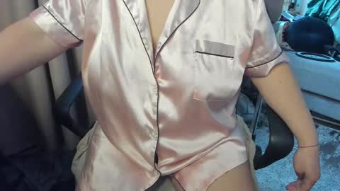 Snapshot of _alyssia_ chatting on 27, 11, 2025 lisa online show from 27, 11, 2025