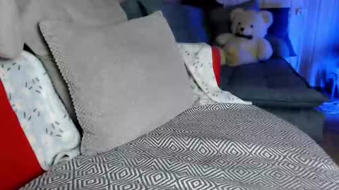 Snapshot of _alyssia_ chatting on 3, 12, 2025 lisa online show from 3, 12, 2025