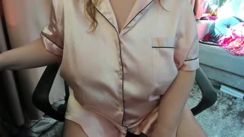 Snapshot of _alyssia_ chatting on 5, 4, 2026 lisa online show from 5, 4, 2026
