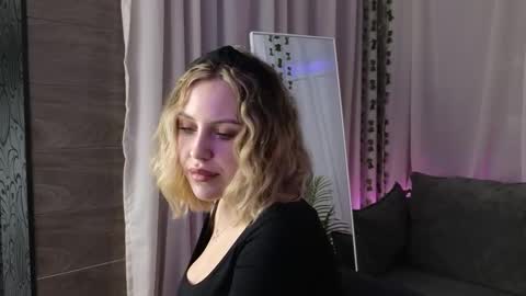 _amymoore_ online show from 13, 2, 2026