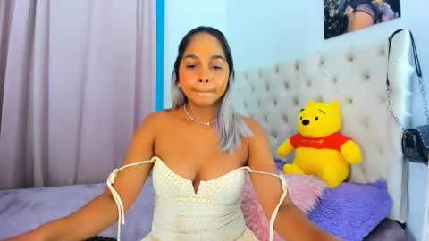 Snapshot of _analia chatting on 1, 2, 2025 Analia online show from 1, 2, 2025