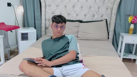 Andres online show from 12, 12, 2024