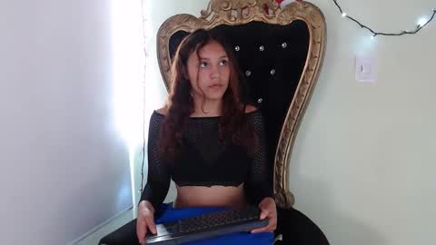 Snapshot of _angel34 chatting on 15, 12, 2025 _angel34 online show from 15, 12, 2025