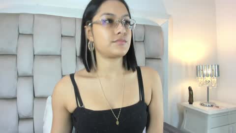 Angel Azul online show from 10, 1, 2025