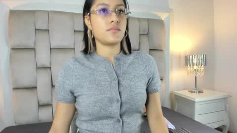 Angel Azul online show from 11, 1, 2025