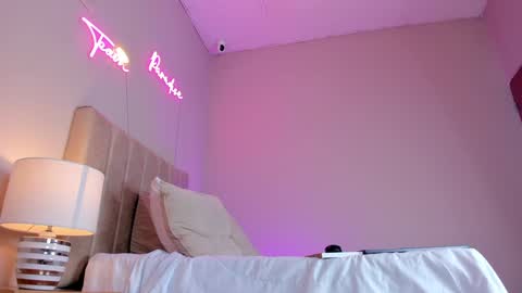 ngela  online show from 5, 2, 2025