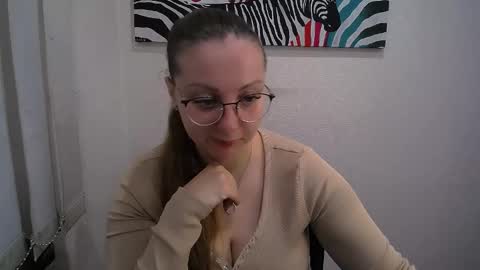 Snapshot of _annabelle_lee chatting on 11, 11, 2025 Anna online show from 11, 11, 2025