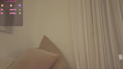 Snapshot of _annieone chatting on 26, 10, 2025 Anna online show from 26, 10, 2025