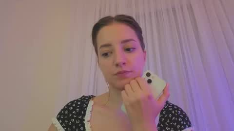Snapshot of _annieone chatting on 8, 11, 2025 Anna online show from 8, 11, 2025