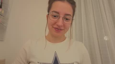 Snapshot of _annieone chatting on 16, 11, 2025 Anna online show from 16, 11, 2025