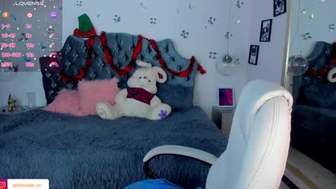 Snapshot of _antonnela_ chatting on 28, 12, 2024 antonnela online show from 28, 12, 2024