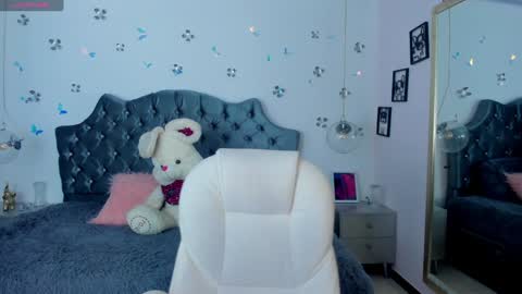 Snapshot of _antonnela_ chatting on 13, 1, 2025 antonnela online show from 13, 1, 2025