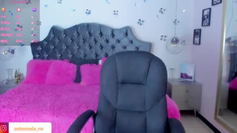 Snapshot of _antonnela_ chatting on 6, 2, 2025 antonnela online show from 6, 2, 2025