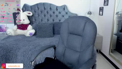 Snapshot of _antonnela_ chatting on 6, 3, 2025 antonnela online show from 6, 3, 2025