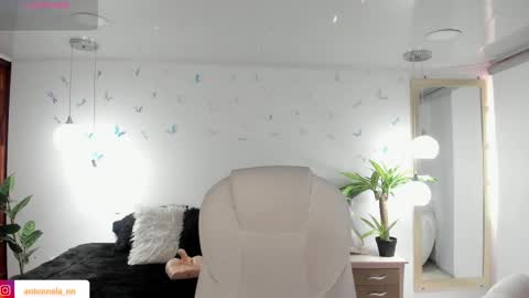 antonnela online show from 10, 4, 2026