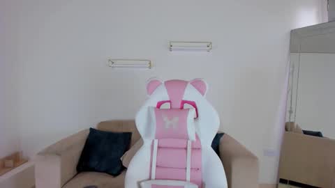    online show from 25, 9, 2025