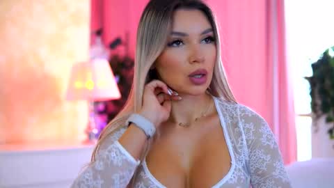 Snapshot of _arielle chatting on 21, 10, 2025 Arielle online show from 21, 10, 2025