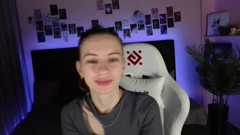 _ash_leyy_ online show from 21, 9, 2025