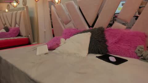 Snapshot of _athennea chatting on 17, 9, 2025 carolina online show from 17, 9, 2025
