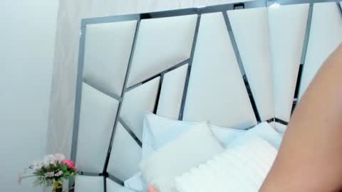 Snapshot of _aurora18 chatting on 31, 10, 2025 Aura online show from 31, 10, 2025