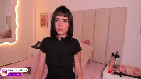 Snapshot of _aurora_collins_ chatting on 25, 6, 2026 _aurora_collins_ online show from 25, 6, 2026
