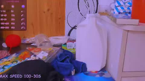 Snapshot of _b_a_n_s_h_e_e_ chatting on 23, 4, 2026 Emily - BLONDE Jennifer - RED hair online show from 23, 4, 2026